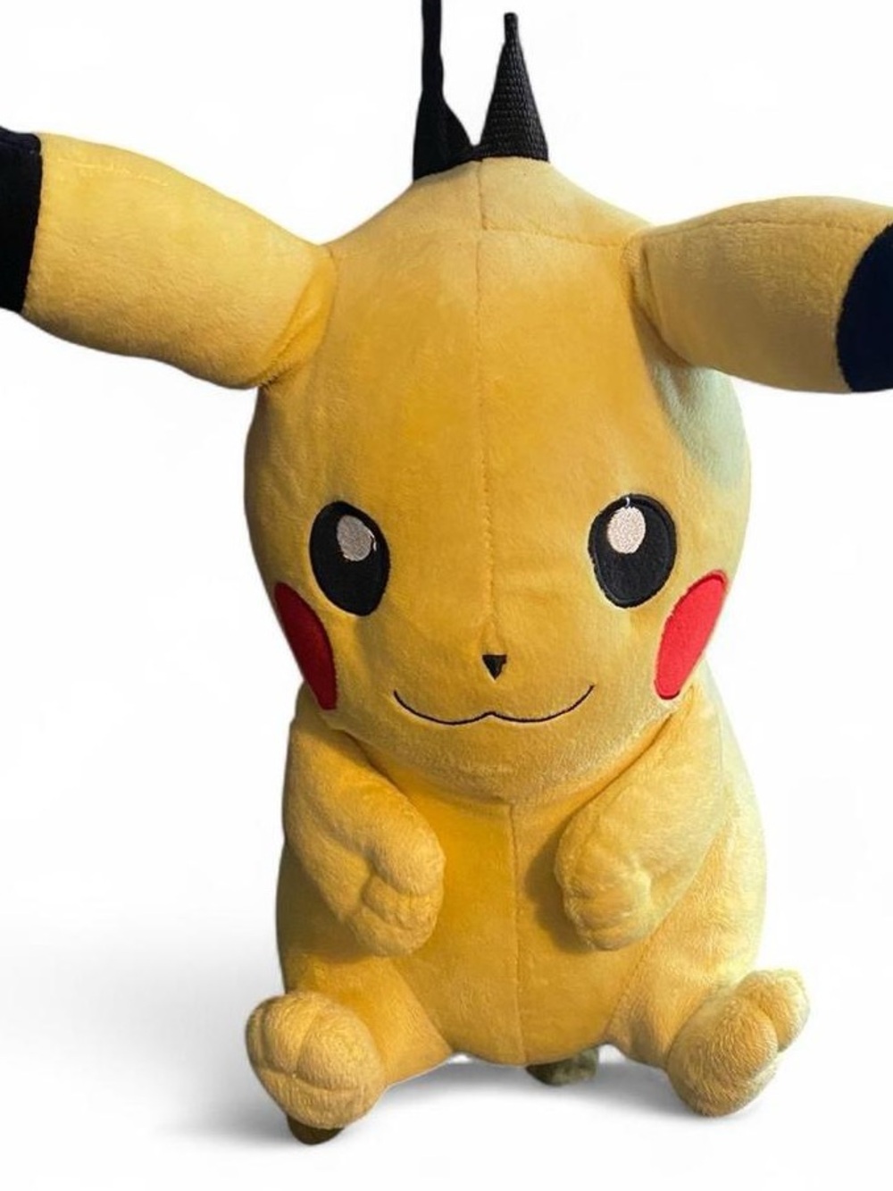 Pikachu backpack with adjustable straps #pokemon #gaming
Has a few spots